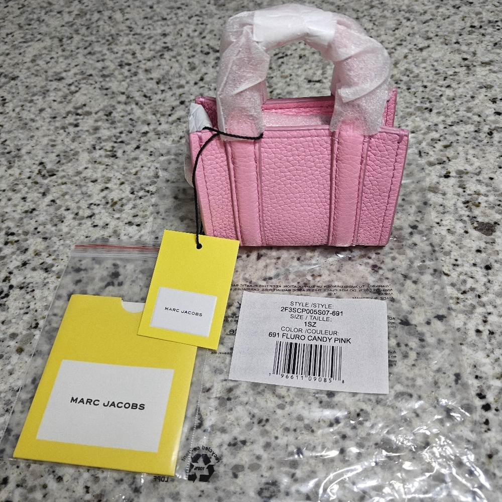 Marc jacobs The Nano Tote Bag Charm (fluro candy pink) - Picture 6 of 11